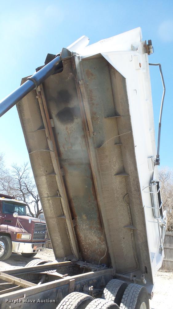 image for item DC0659 1996 Volvo WG dump truck