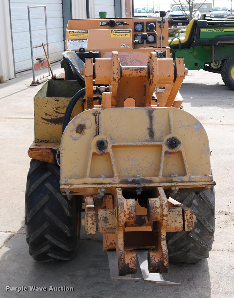 image for item DC3543 1989 Case Maxi-Sneaker B cable plow