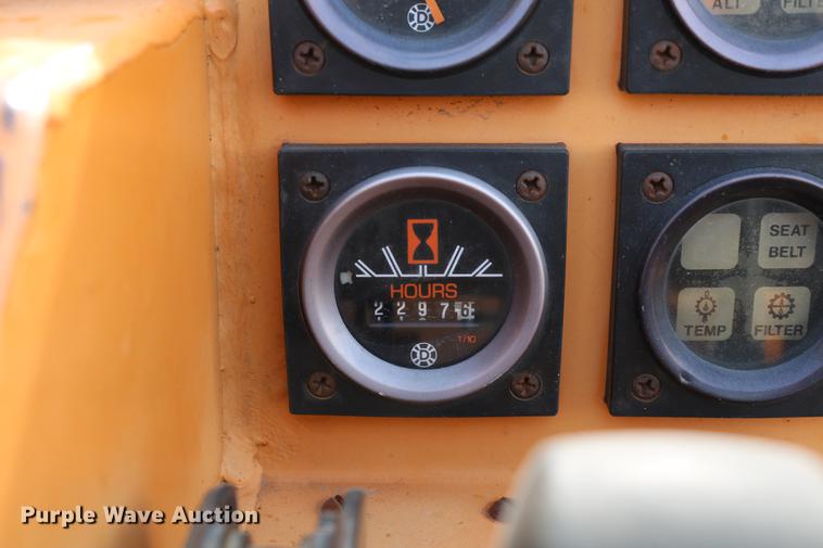 image for item DC3543 1989 Case Maxi-Sneaker B cable plow