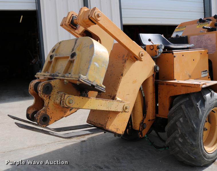 image for item DC3543 1989 Case Maxi-Sneaker B cable plow