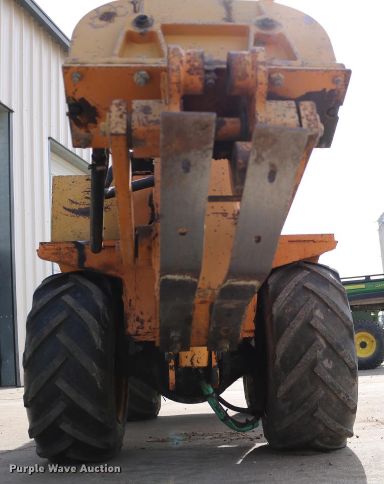 image for item DC3543 1989 Case Maxi-Sneaker B cable plow