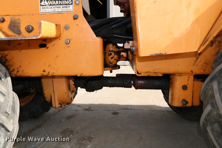 image for item DC3543 1989 Case Maxi-Sneaker B cable plow