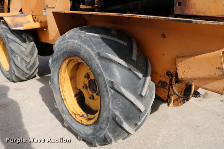 image for item DC3543 1989 Case Maxi-Sneaker B cable plow