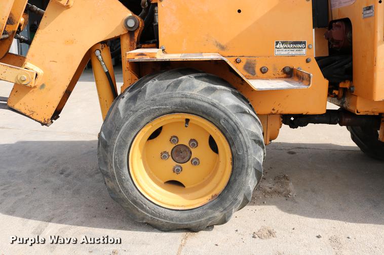 image for item DC3543 1989 Case Maxi-Sneaker B cable plow