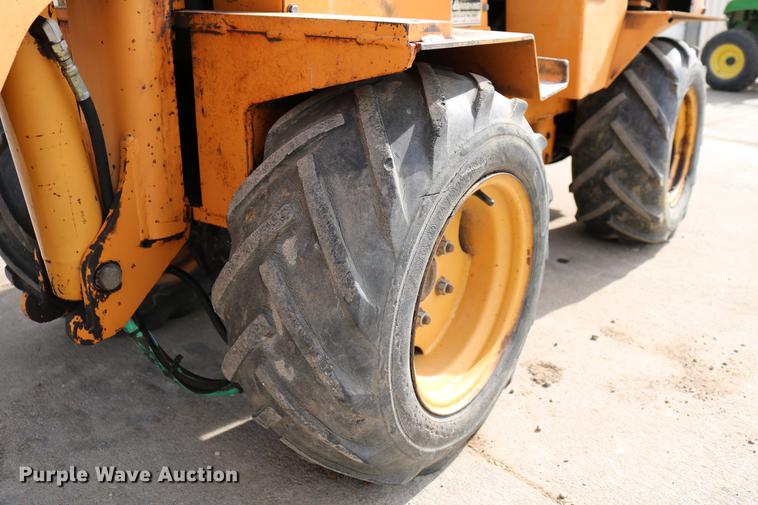 image for item DC3543 1989 Case Maxi-Sneaker B cable plow