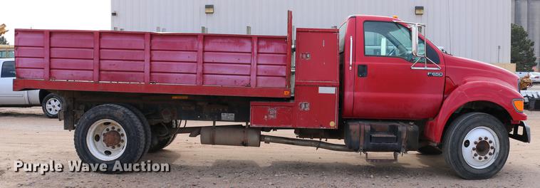 image for item DC3544 2000 Ford F650 Super Duty dump truck