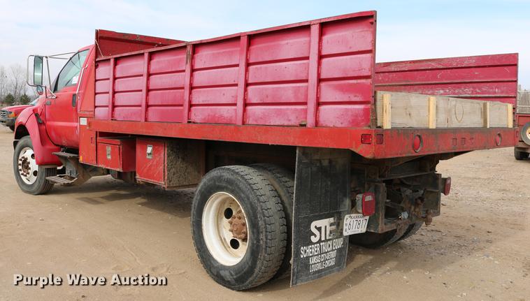 image for item DC3544 2000 Ford F650 Super Duty dump truck