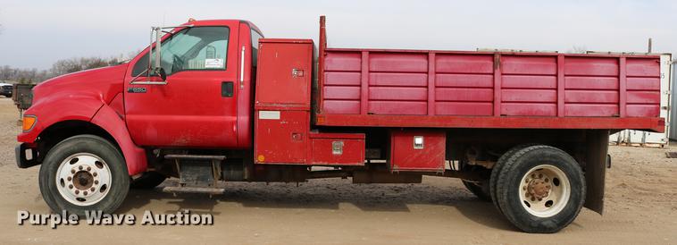 image for item DC3544 2000 Ford F650 Super Duty dump truck