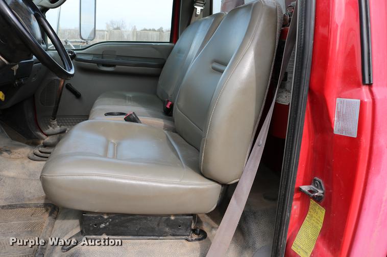 image for item DC3544 2000 Ford F650 Super Duty dump truck