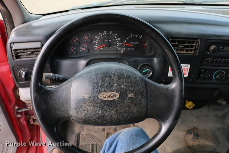 image for item DC3544 2000 Ford F650 Super Duty dump truck