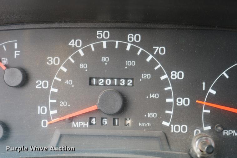 image for item DC3544 2000 Ford F650 Super Duty dump truck