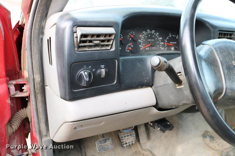 image for item DC3544 2000 Ford F650 Super Duty dump truck