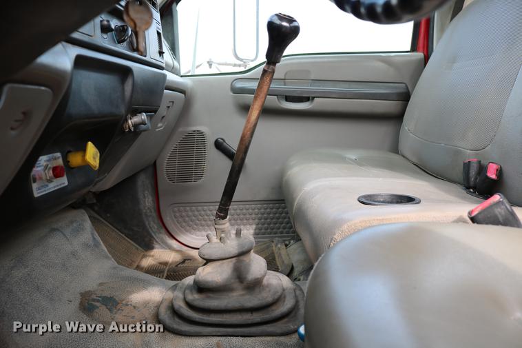 image for item DC3544 2000 Ford F650 Super Duty dump truck