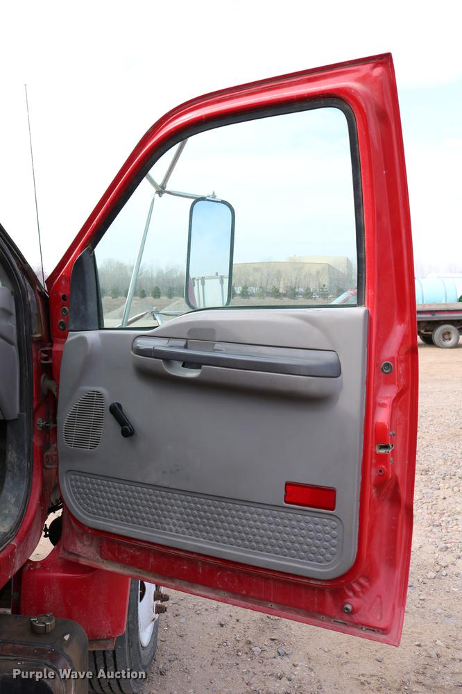 image for item DC3544 2000 Ford F650 Super Duty dump truck