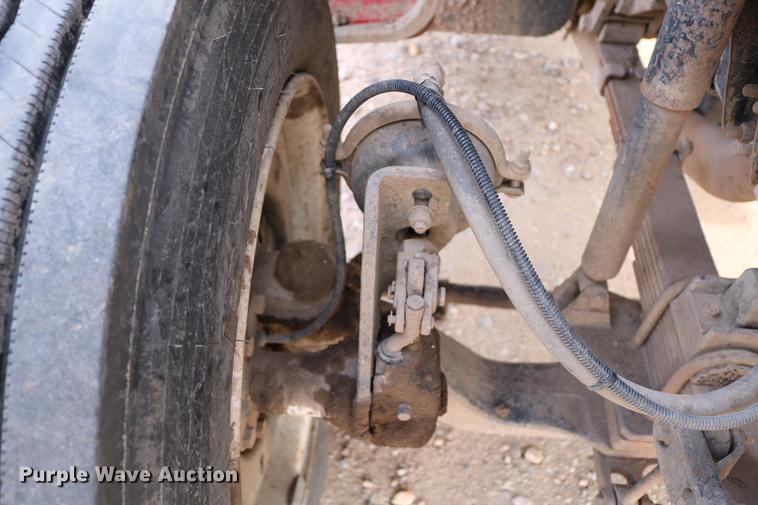 image for item DC3544 2000 Ford F650 Super Duty dump truck