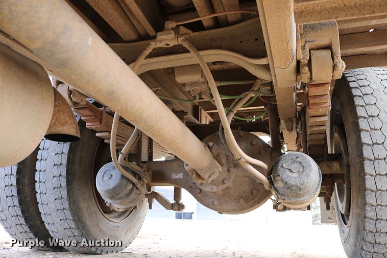 image for item DC3544 2000 Ford F650 Super Duty dump truck