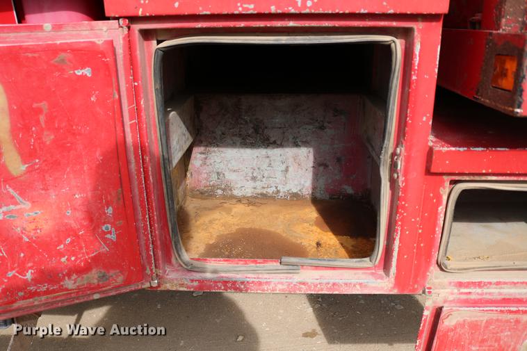 image for item DC3544 2000 Ford F650 Super Duty dump truck