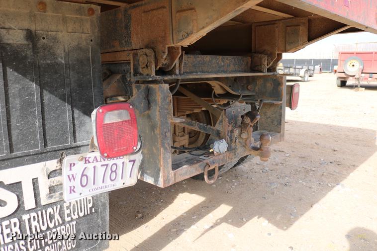 image for item DC3544 2000 Ford F650 Super Duty dump truck