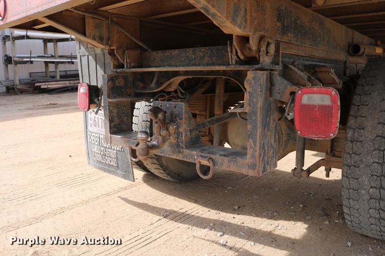 image for item DC3544 2000 Ford F650 Super Duty dump truck