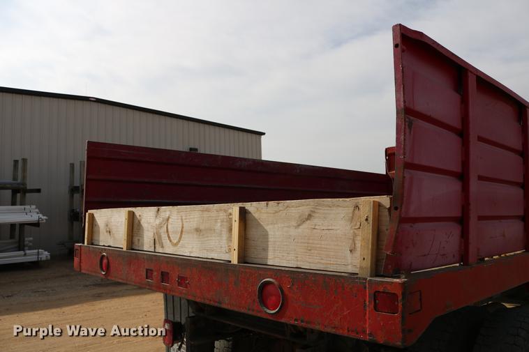 image for item DC3544 2000 Ford F650 Super Duty dump truck