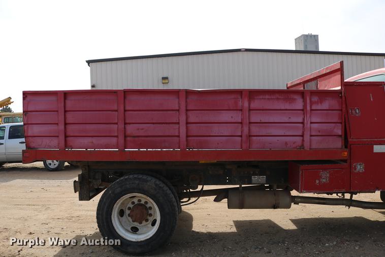 image for item DC3544 2000 Ford F650 Super Duty dump truck