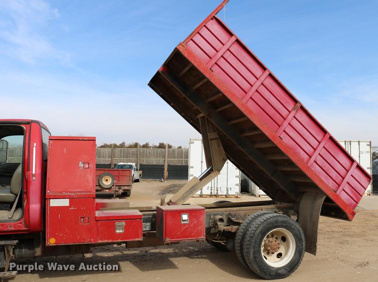 image for item DC3544 2000 Ford F650 Super Duty dump truck