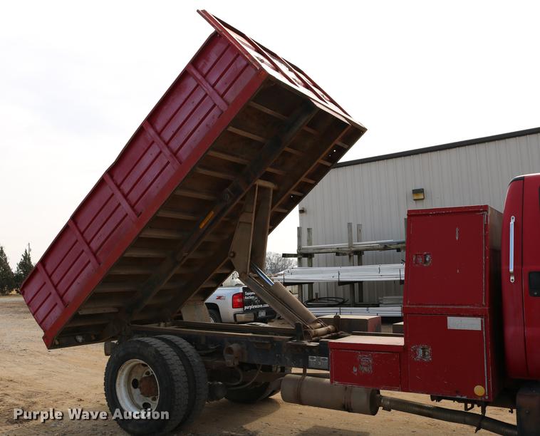image for item DC3544 2000 Ford F650 Super Duty dump truck