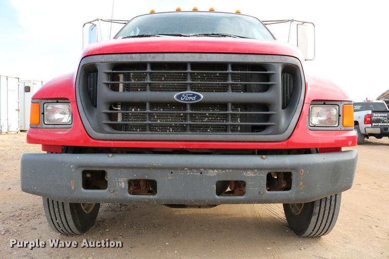 image for item DC3544 2000 Ford F650 Super Duty dump truck