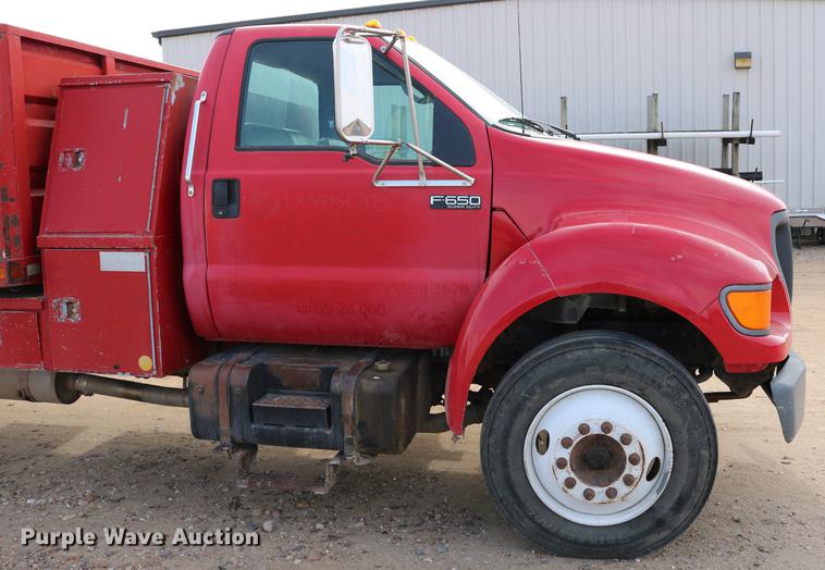 image for item DC3544 2000 Ford F650 Super Duty dump truck