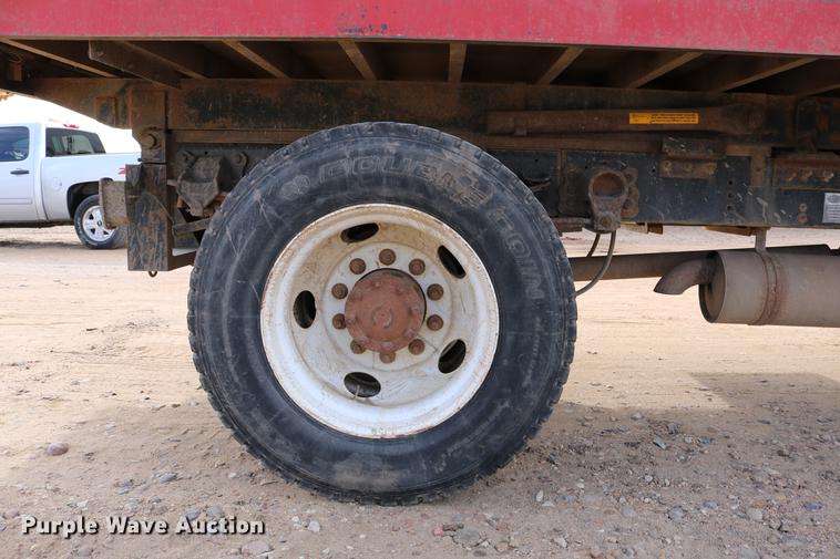 image for item DC3544 2000 Ford F650 Super Duty dump truck