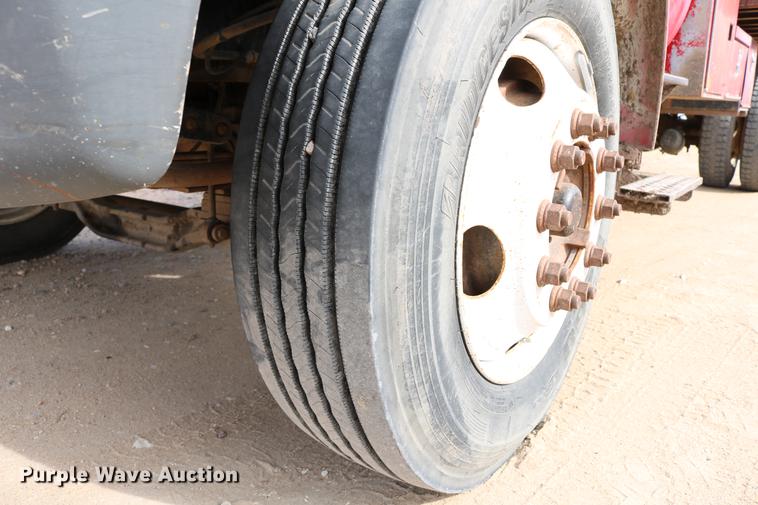 image for item DC3544 2000 Ford F650 Super Duty dump truck