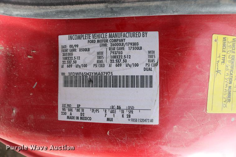 image for item DC3544 2000 Ford F650 Super Duty dump truck