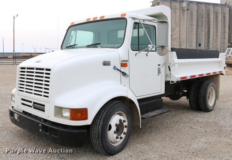 image for item DC3545 1998 International 4700 dump truck