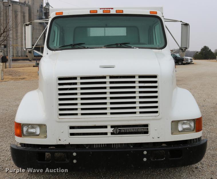 image for item DC3545 1998 International 4700 dump truck