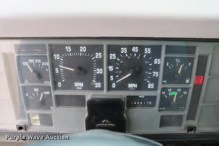 image for item DC3545 1998 International 4700 dump truck