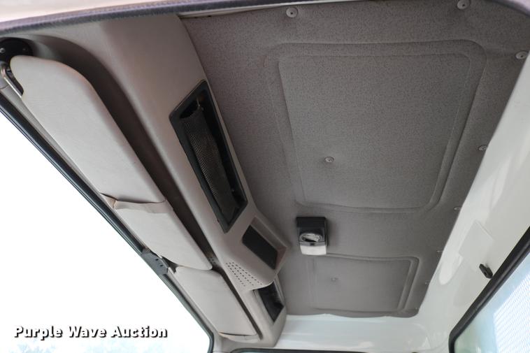 image for item DC3545 1998 International 4700 dump truck