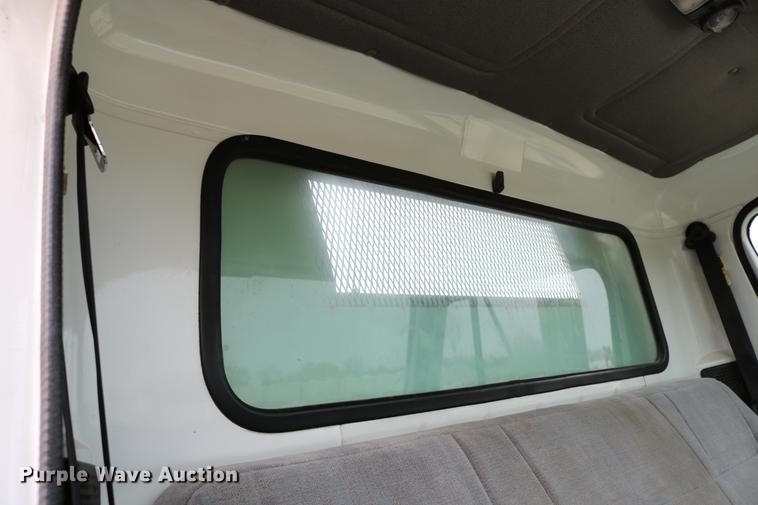 image for item DC3545 1998 International 4700 dump truck