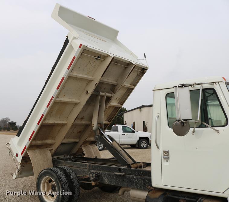image for item DC3545 1998 International 4700 dump truck