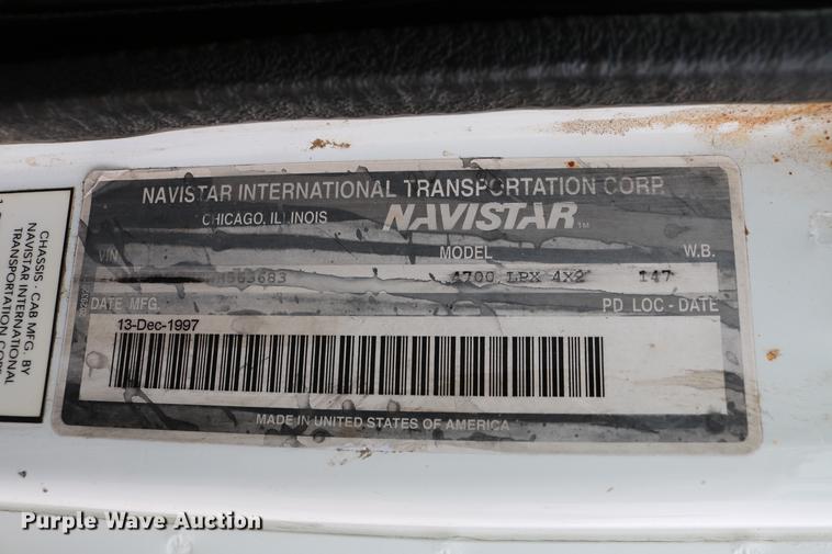 image for item DC3545 1998 International 4700 dump truck