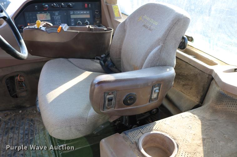 image for item DC3546 2003 John Deere 9520 4WD tractor