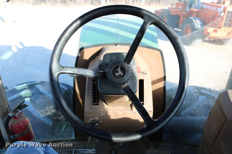 image for item DC3546 2003 John Deere 9520 4WD tractor