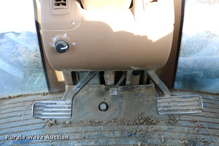 image for item DC3546 2003 John Deere 9520 4WD tractor