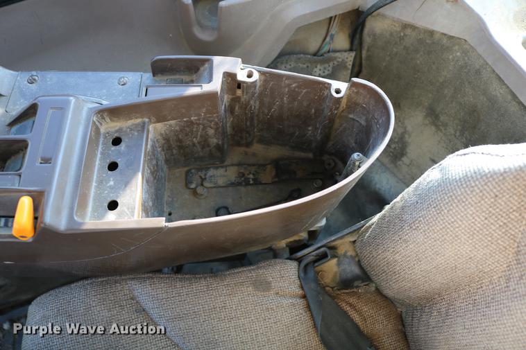 image for item DC3546 2003 John Deere 9520 4WD tractor