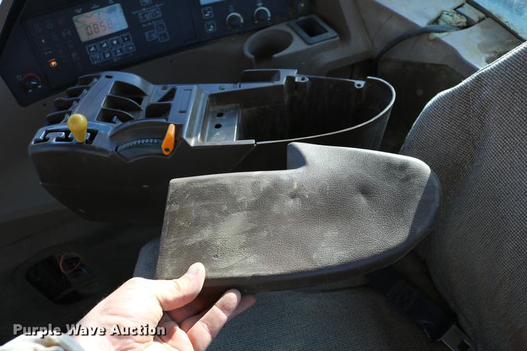 image for item DC3546 2003 John Deere 9520 4WD tractor