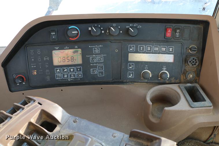 image for item DC3546 2003 John Deere 9520 4WD tractor