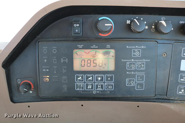 image for item DC3546 2003 John Deere 9520 4WD tractor