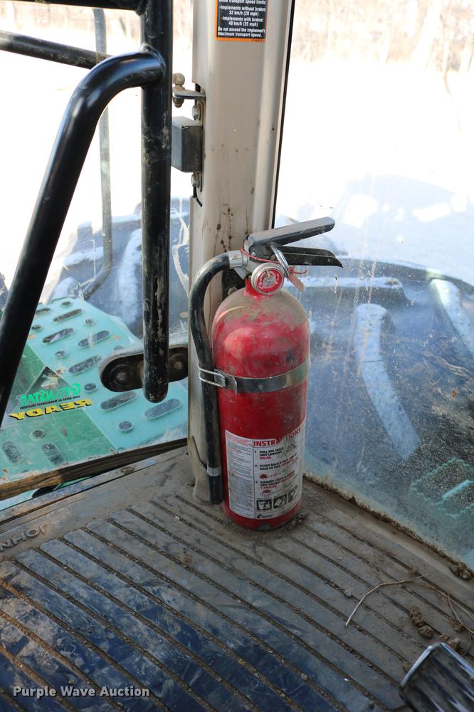 image for item DC3546 2003 John Deere 9520 4WD tractor