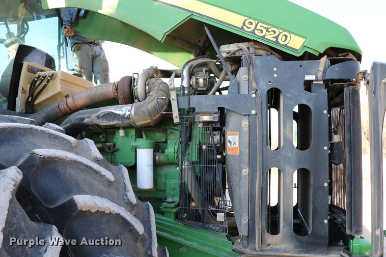 image for item DC3546 2003 John Deere 9520 4WD tractor