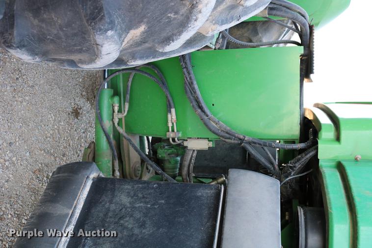 image for item DC3546 2003 John Deere 9520 4WD tractor