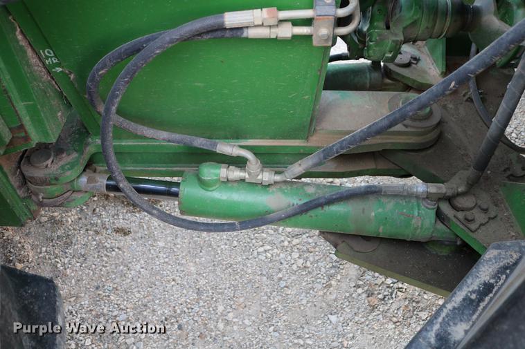 image for item DC3546 2003 John Deere 9520 4WD tractor